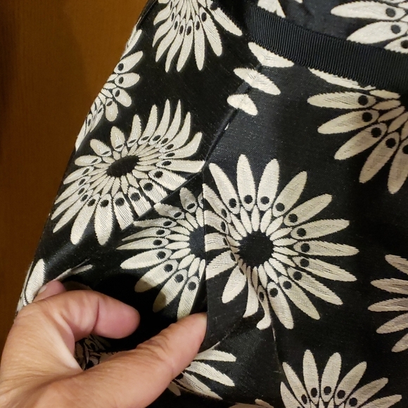 Tahari fit flare pleated brocade daisy dress sharp - Picture 4 of 10